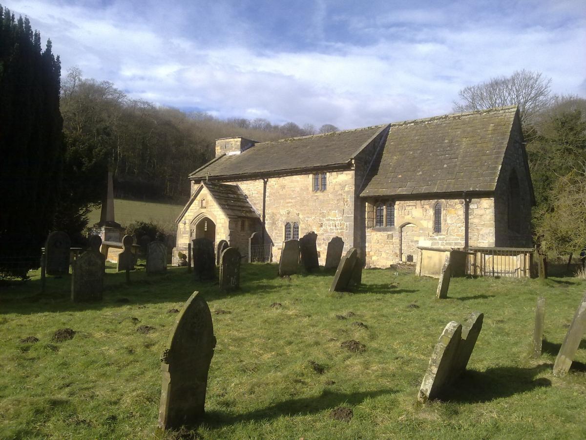 У Британії є "зачароване" село з незвичайною старовинною церквою: у чому її особливість