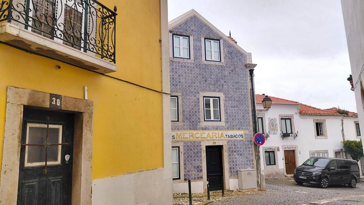 Кашкайш: затишний пляжний курорт в Португалії, де можна зазирнути в пащу Диявола