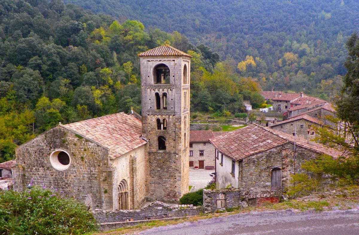 В Іспанії є неймовірне селище, яке ніби "застигло в часі": що у ньому особливого