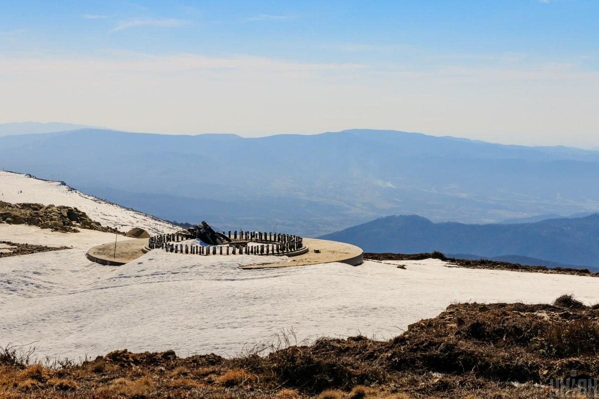 Весняні походи в Карпатах: що цікавого пропонує Полонина Руна в Закарпатті (фоторепортаж) 13 Весняний хайкінг в Карпатах: чим туристів приваблює Полонина Руна на Закарпатті (фоторепортаж)
