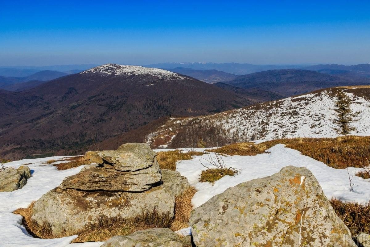 Весняні походи в Карпатах: що цікавого пропонує Полонина Руна в Закарпатті (фоторепортаж) 6 Весняний хайкінг в Карпатах: чим туристів приваблює Полонина Руна на Закарпатті (фоторепортаж)