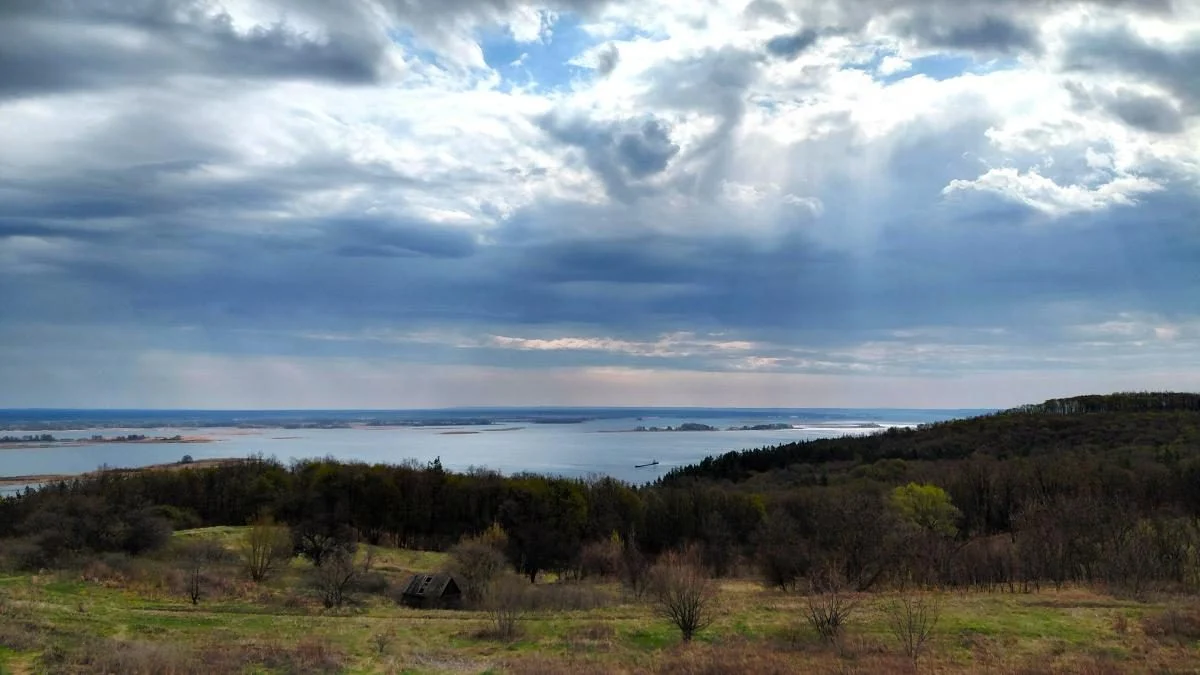 На Великдень у Витачів: місце сили на мальовничих схилах Дніпра