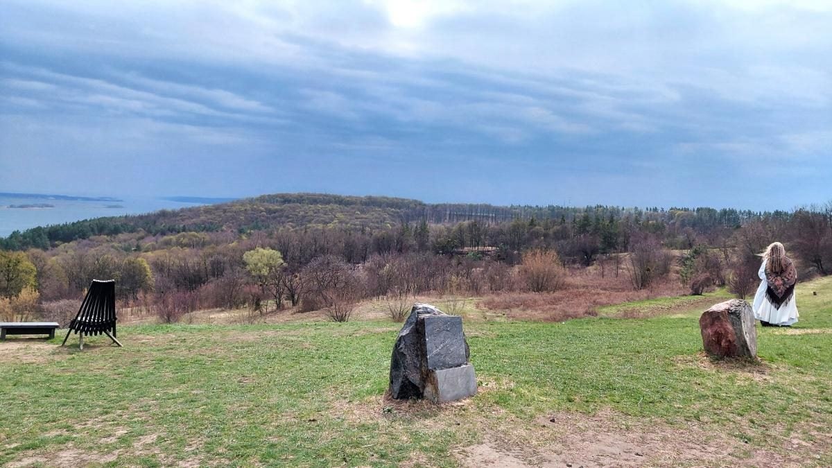 На Великдень у Витачів: місце сили на мальовничих схилах Дніпра