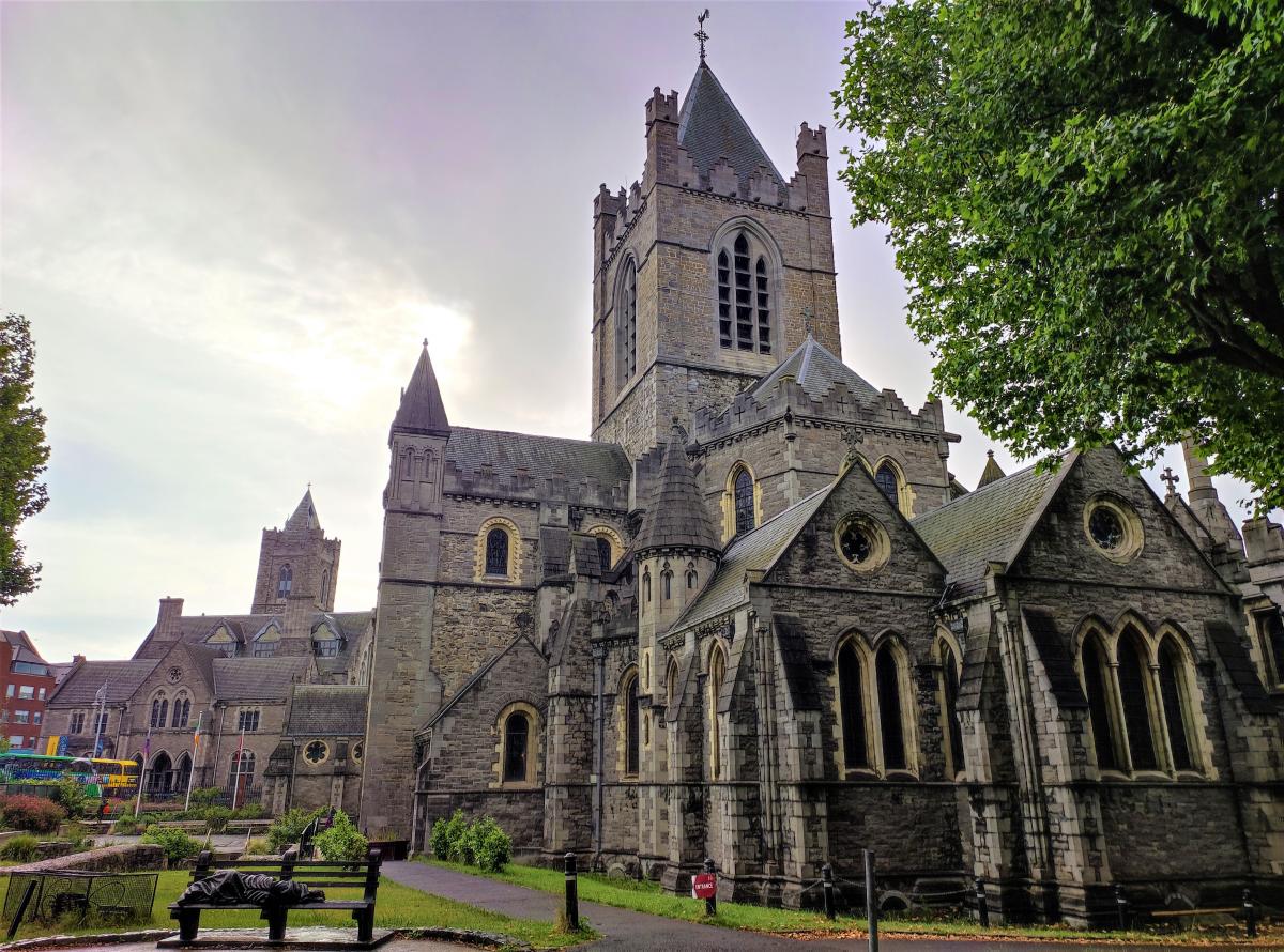 Новий поїзд з&rsquo;єднає столицю Ірландії із таємними замками та незайманими пляжами