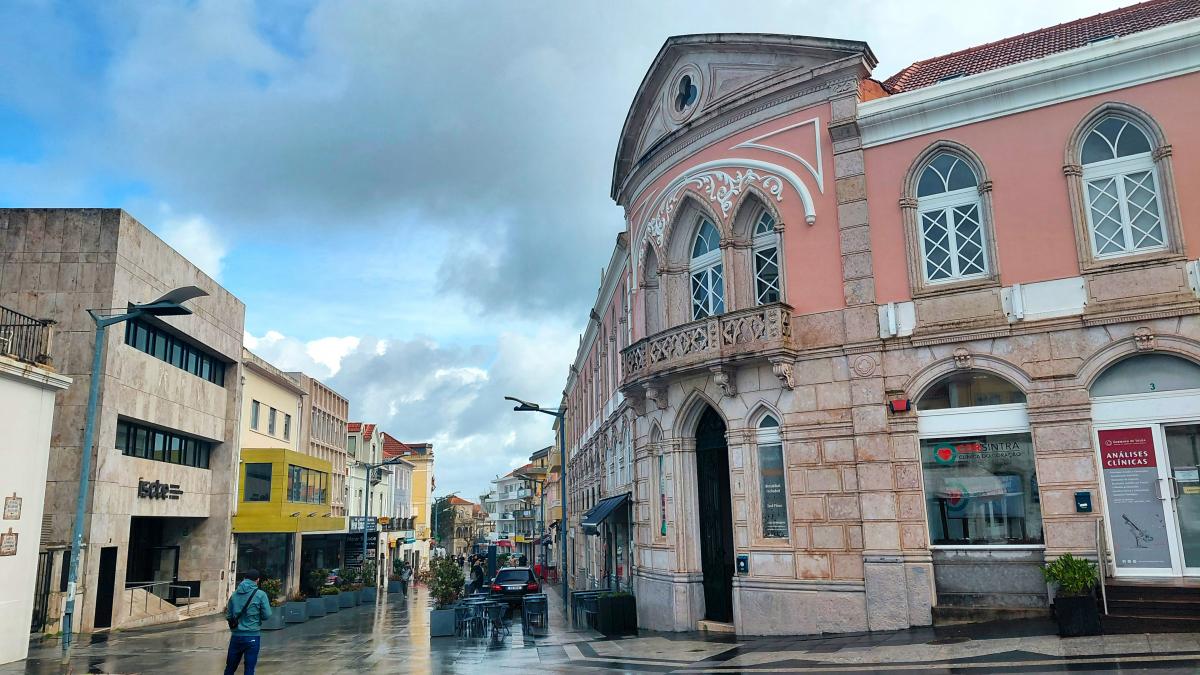 Сінтра для початківців: як не зіпсувати поїздку до знаменитого міста-музею в Португалії